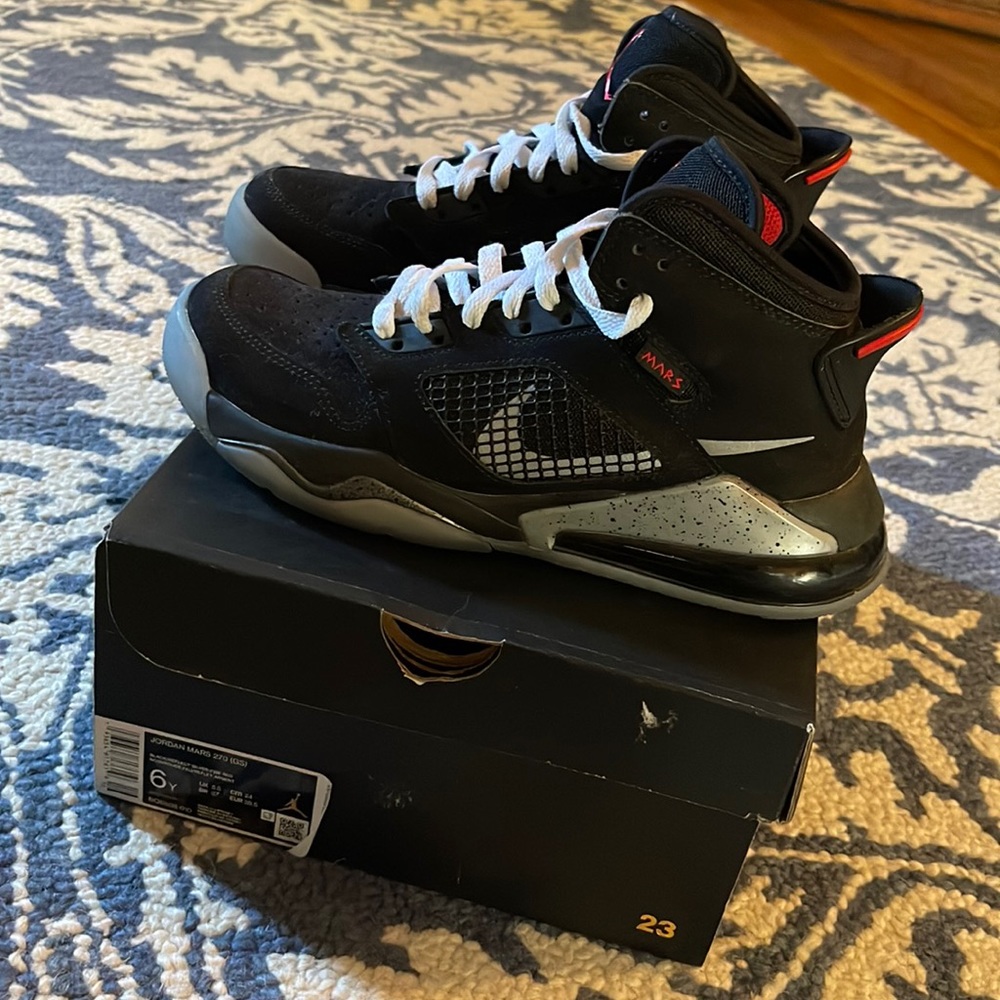 Jordan Mars 270